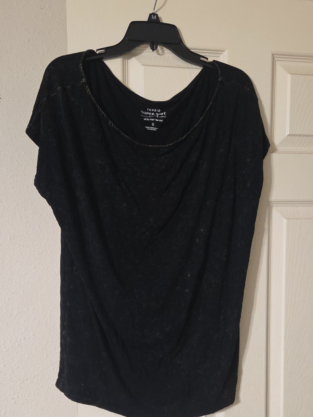 torrid Black Draped Short Sleeve Tee with Subtle Scoop Size 0 (Zero)